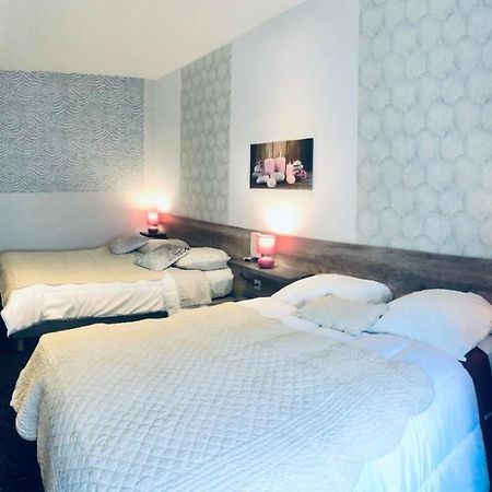 Hotel Le Kamelia Salles  Luaran gambar