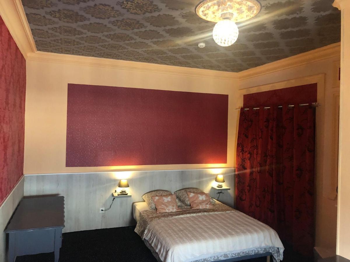 Hotel Le Kamelia Salles  Luaran gambar
