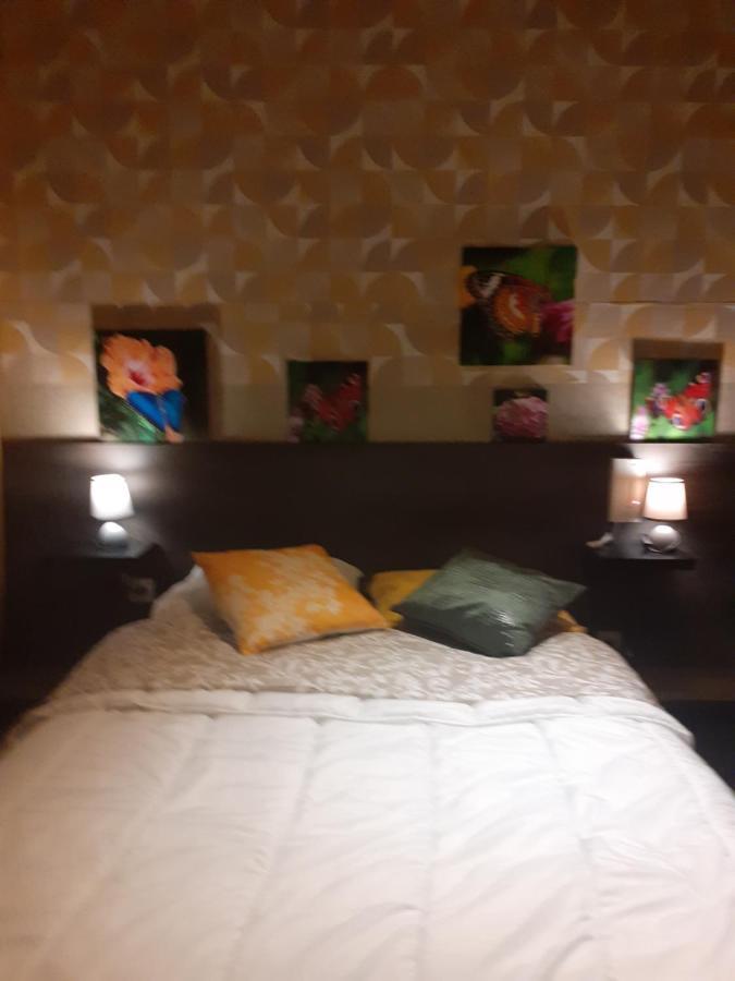 Hotel Le Kamelia Salles  Luaran gambar