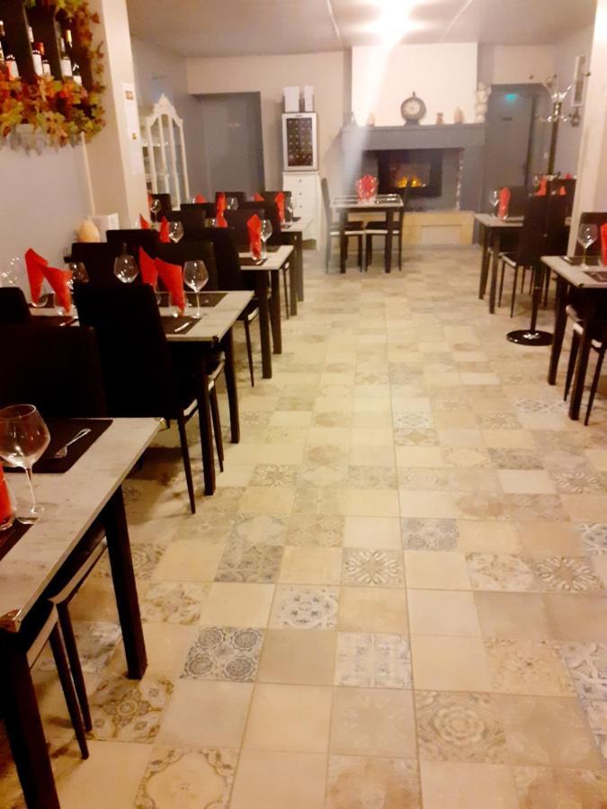 Hotel Le Kamelia Salles  Luaran gambar