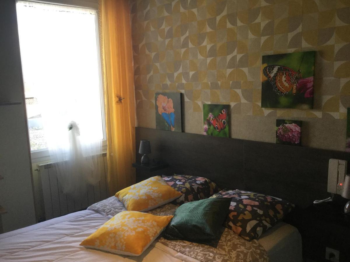 Hotel Le Kamelia Salles  Luaran gambar