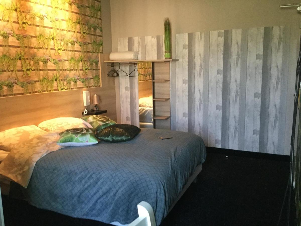 Hotel Le Kamelia Salles  Luaran gambar