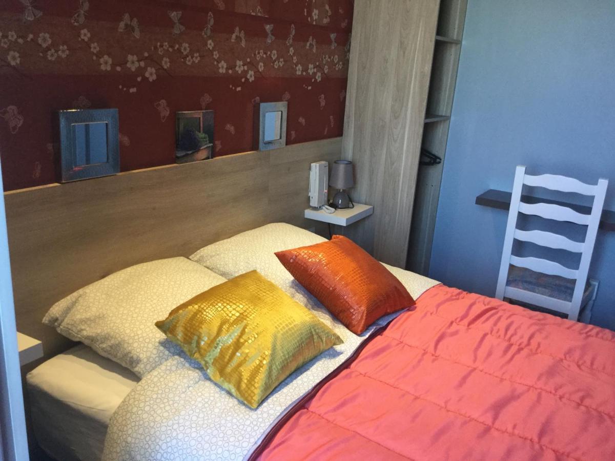 Hotel Le Kamelia Salles  Luaran gambar